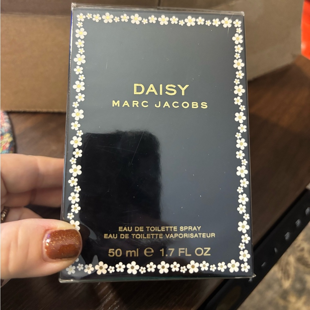 Daisy Marc Jacobs 1.7 oz EDT NIB